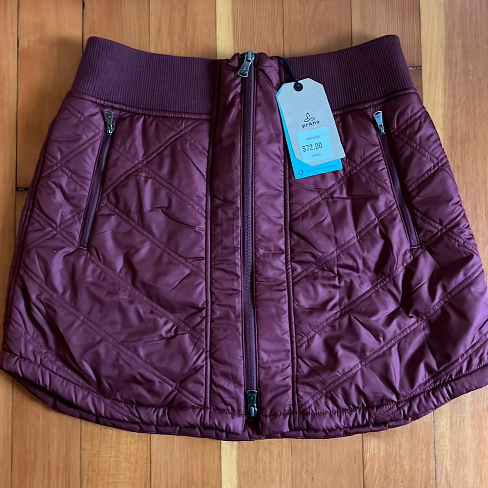 Prana Esla Skirt, size L, maroon
